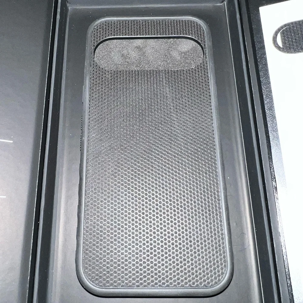 Dbrand Black Phone Case pixel 9